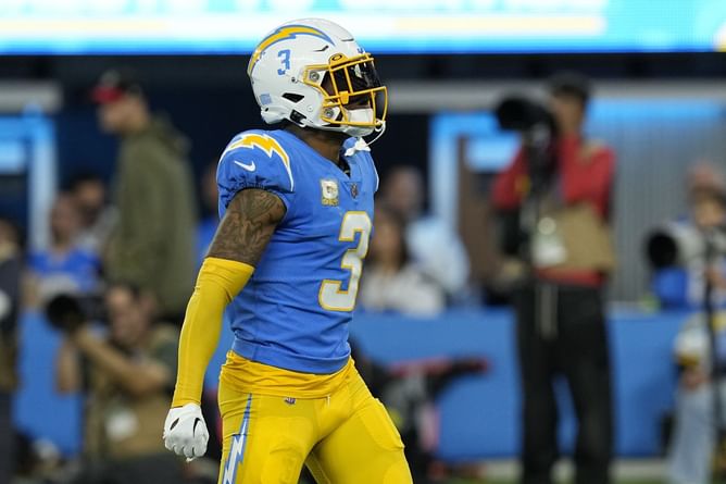 Chargers vs Raiders: Who Will Win? Prediction, Odds, Line, Spread, and Picks - Can Los Angeles keep their playoff hopes alive?