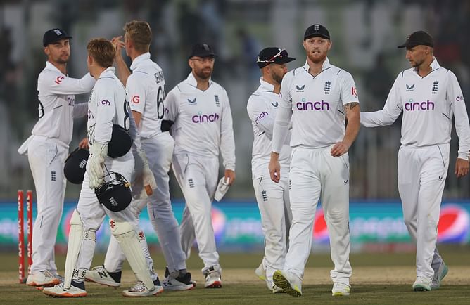 "Win, lose or draw, England are reshaping Test cricket" - Nasser Hussain on their bold declaration against Pakistan on Day 4