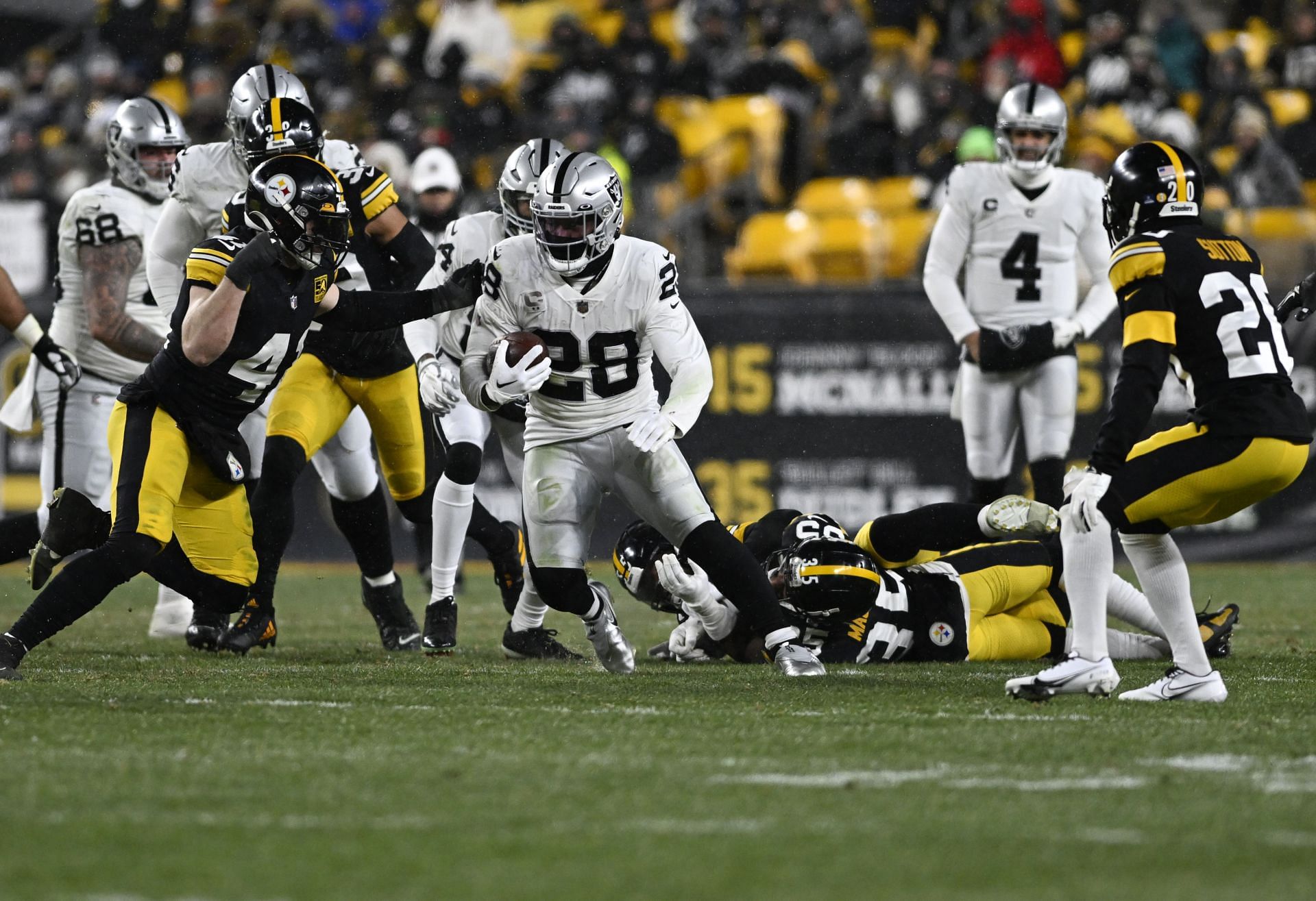 Pittsburgh, Pennsylvania, USA. 24th Dec, 2022. Dec. 24, 2022: T.J. Watt #90  during the Pittsburgh Steelers vs Las Vegas Raiders in Pittsburgh PA at  Acrisure Stadium. Brook Ward/AMG (Credit Image: © AMG/AMG