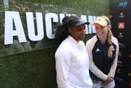 Serena Williams (L) and Caroline Wozniacki