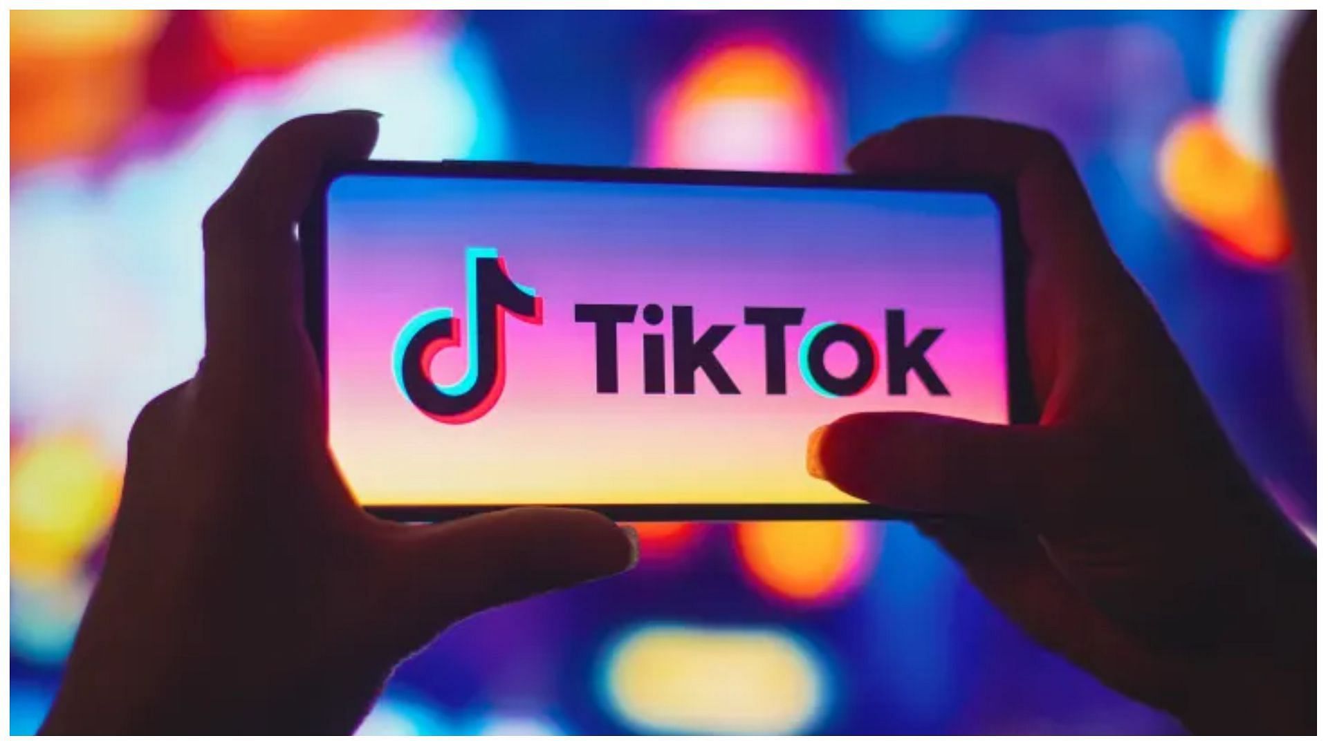 ASL is the latest term gaining popularity on TikTok (image via Getty Images/Rafael Henrique))