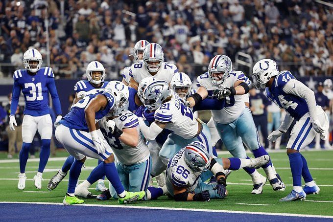 Cowboys score 33 points in 4th quarter, rout Colts 54-19