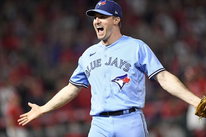 San Francisco Giants fans excited with report that team signed pitcher Ross Stripling for two years, $25 million: "Feels like an absolute steal"