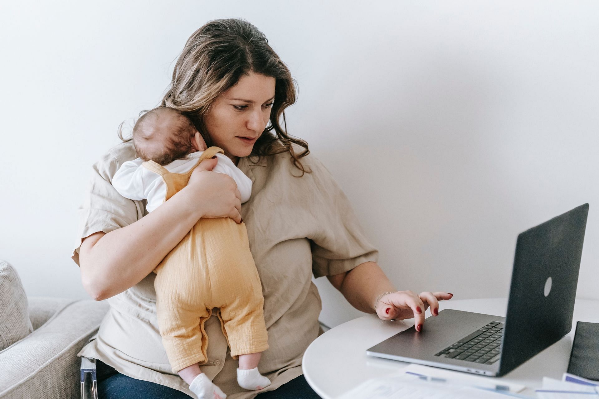 Postpartum depression has nothing to do with your ability as a mother. (Photo via Pexels/ Sarah Chai)
