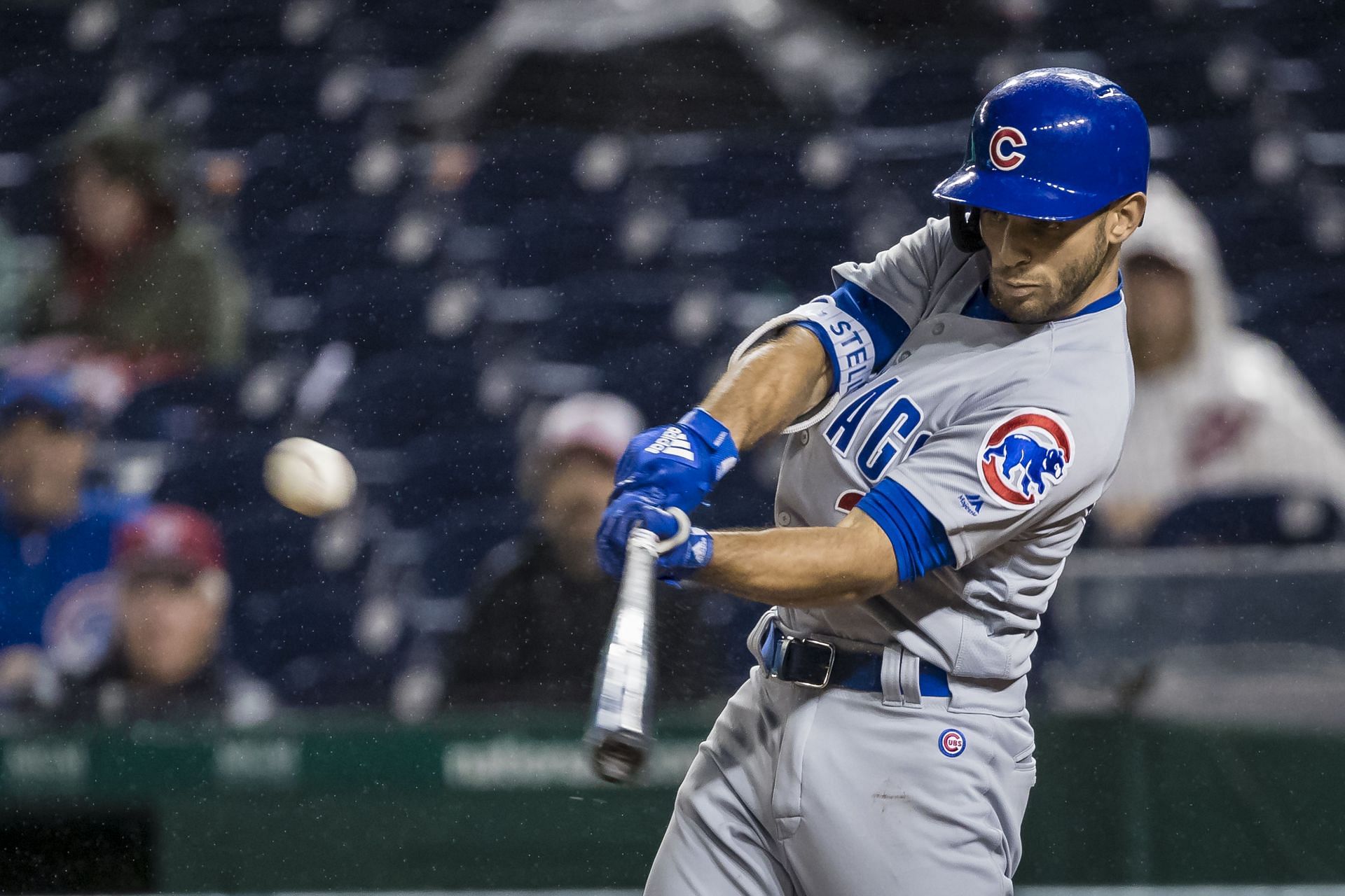 Tommy La Stella returns to Giants, hot-hitting Luis González sent out