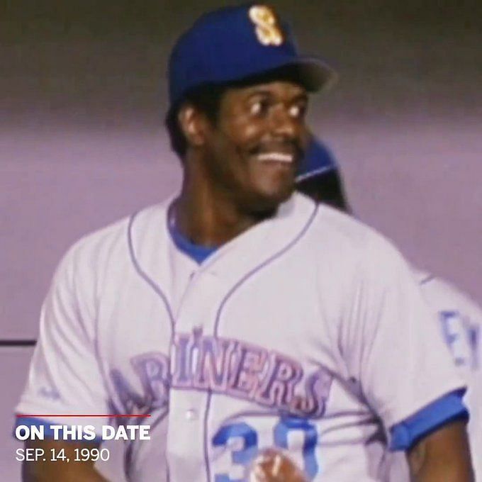 On Aug. 31, 1990, Ken Griffey Jr. and Sr. became the first father