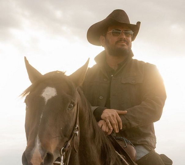 Does Rip die in Yellowstone?