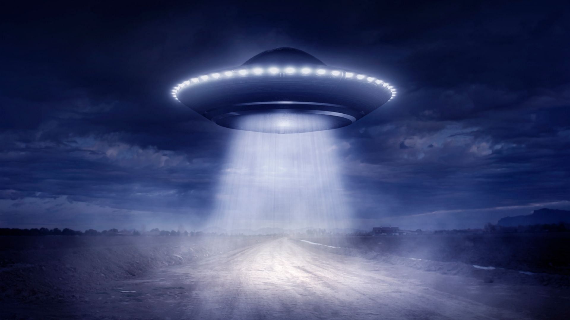 Netizens convinced that the lights link to alien activity, calling them UFOs (Image via Getty Images/Unknown)