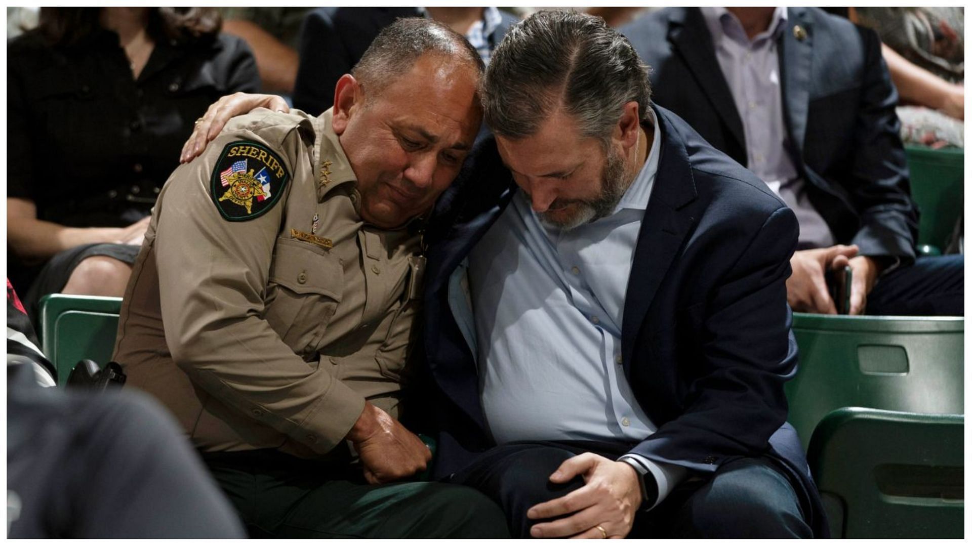 (image via Jae C. Hong Associated Press)