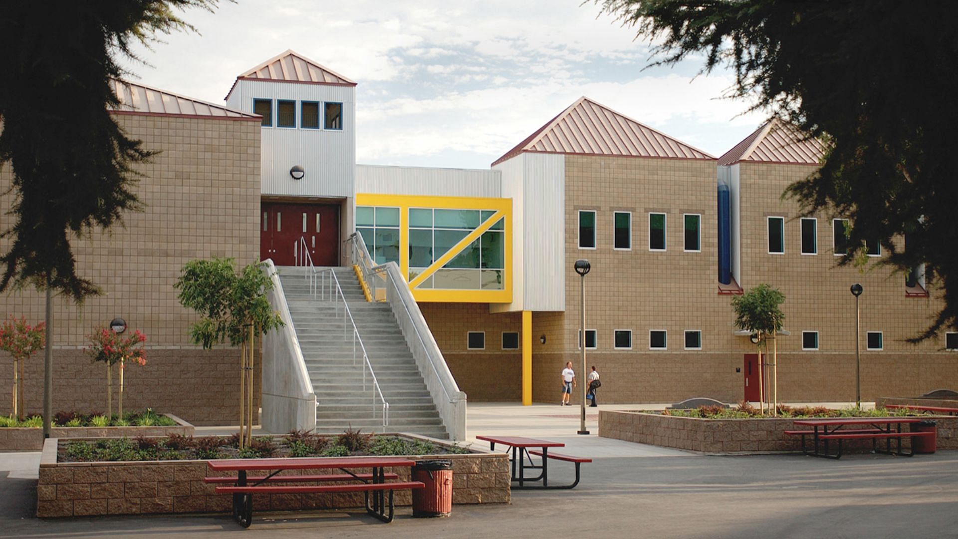 Modesto High School math and science building (image via Getty/mhs.com)