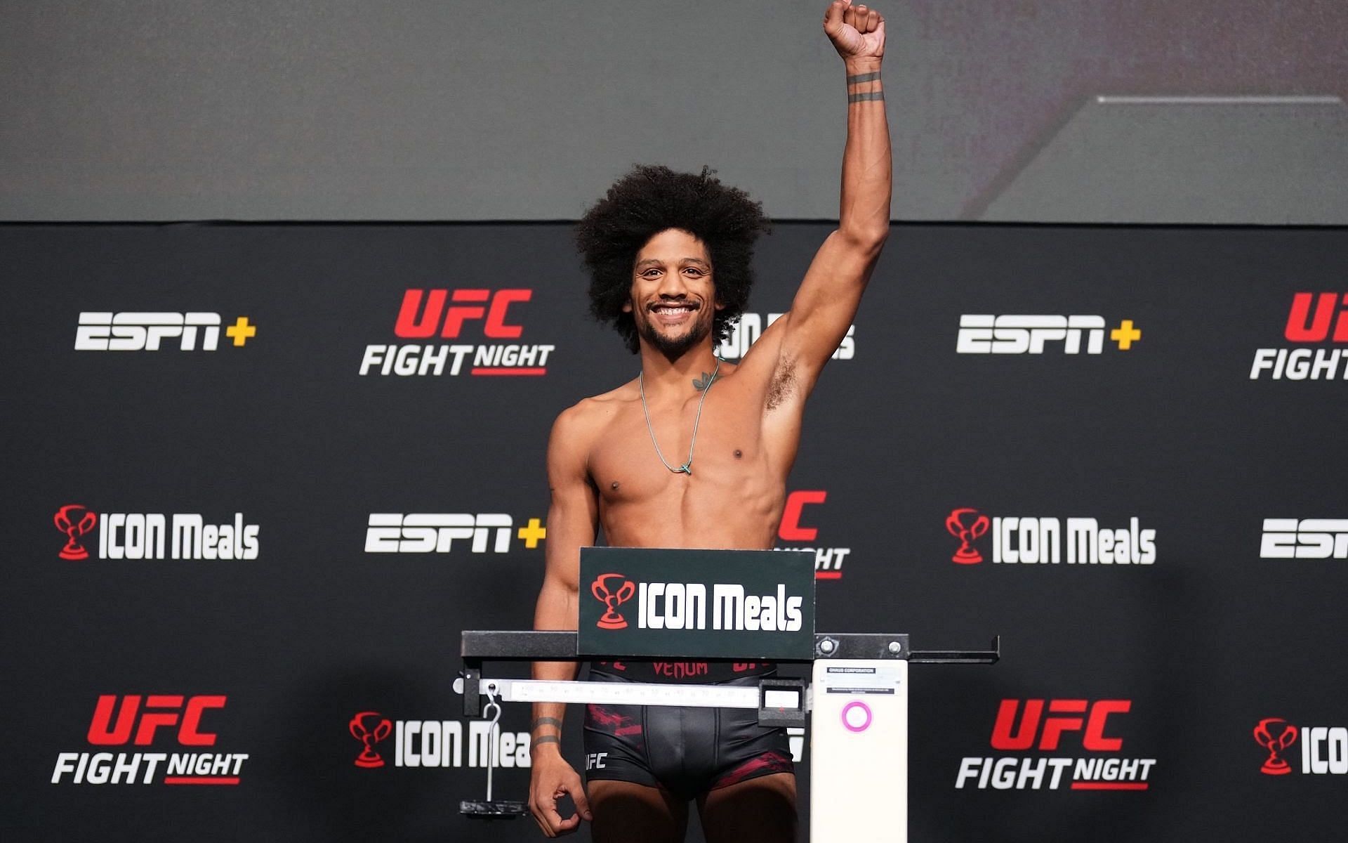 Alex Caceres pulled out the best finish on last nights card