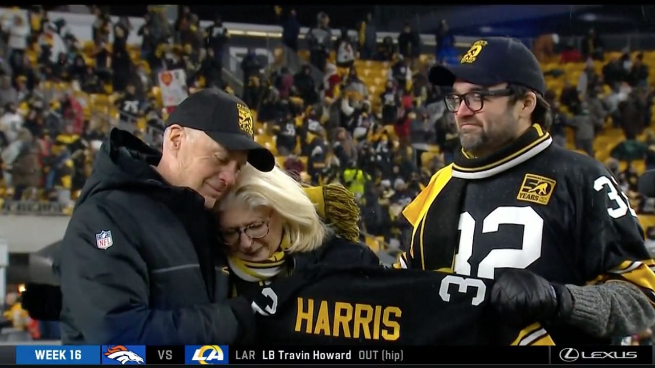 The Steelers honored Franco Harris at halftime