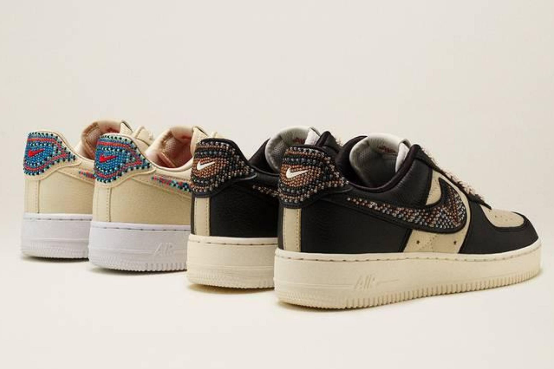 Here&#039;s a closer look at the heel counters of the two Nike Air Force 1 Low colorways (Image via Premium Goods)