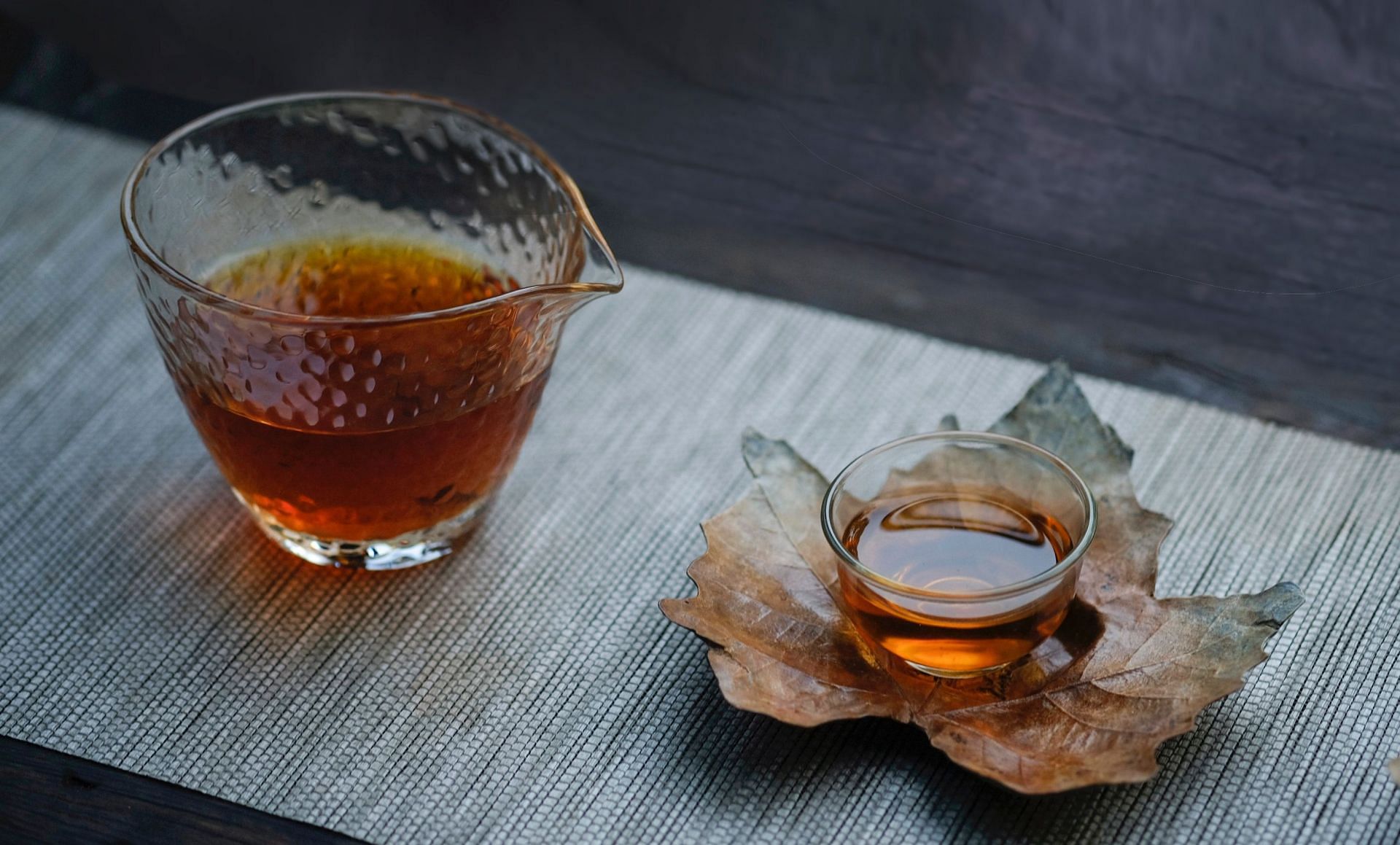 Earl Grey is a popular black tea. (image via Unsplash / Oriento )