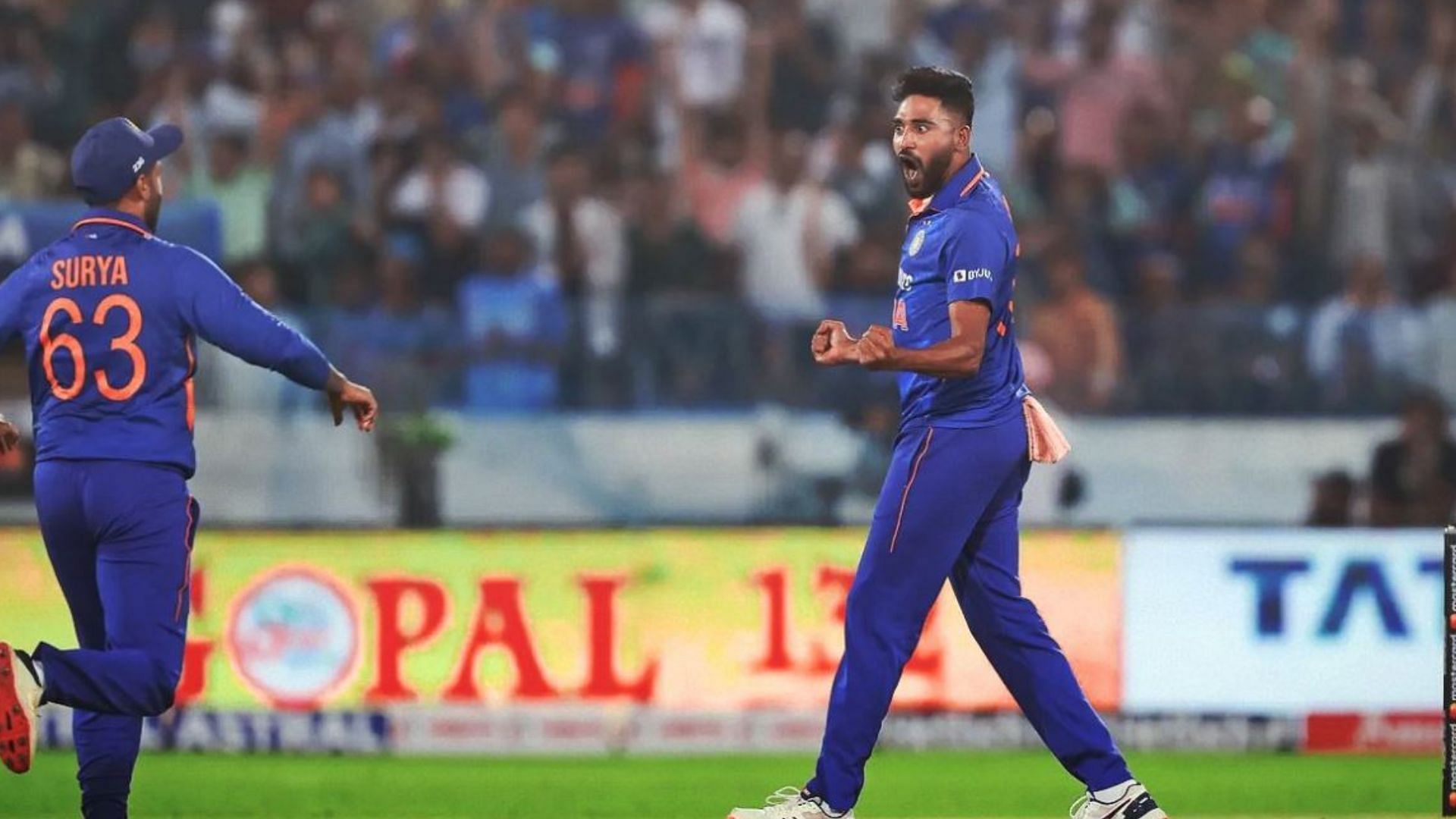 IND vs NZ: [WATCH] Mohammed Siraj double-wicket burst helps India seal ...