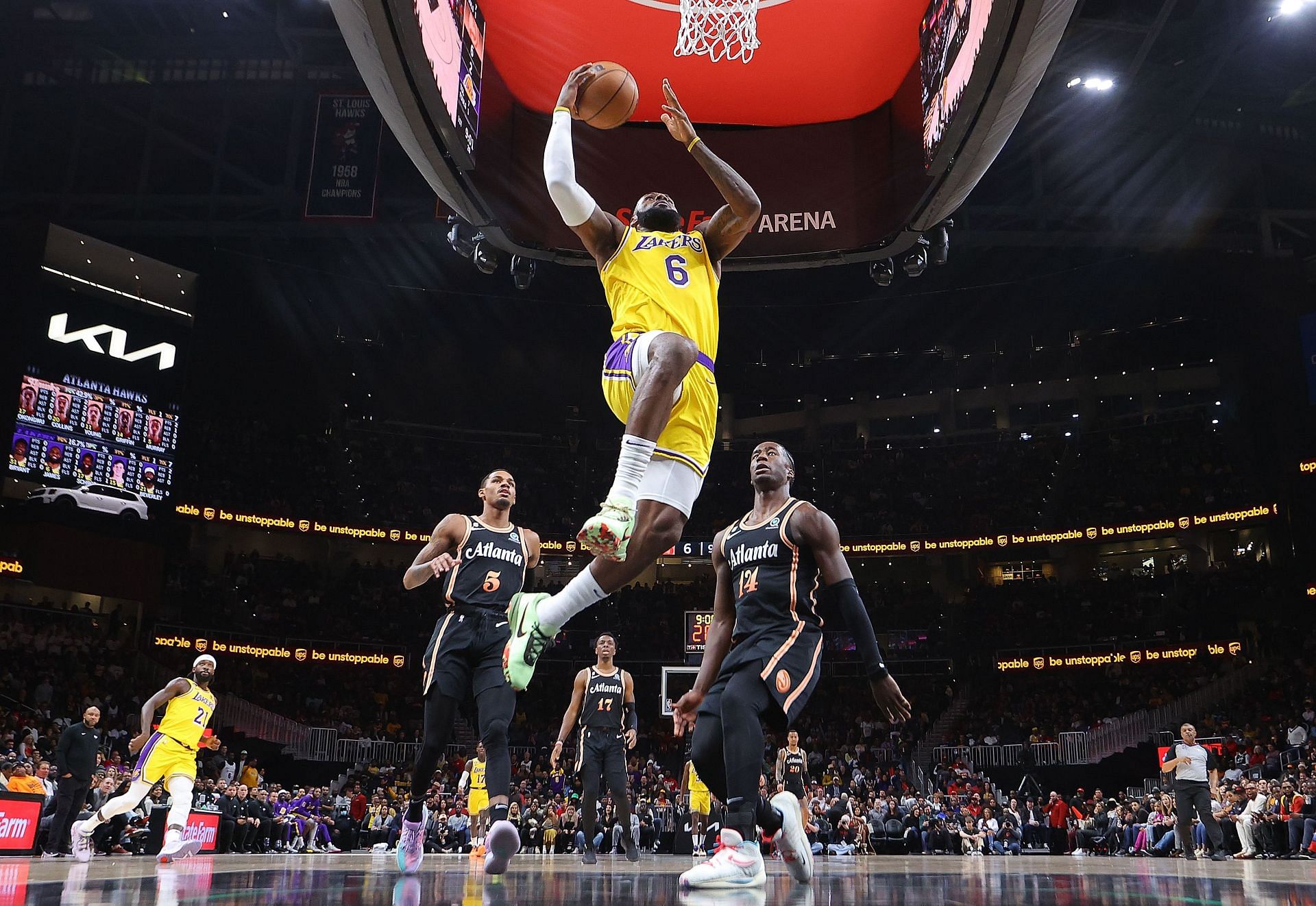 LeBron James (Los Angeles Lakers v Atlanta Haws)