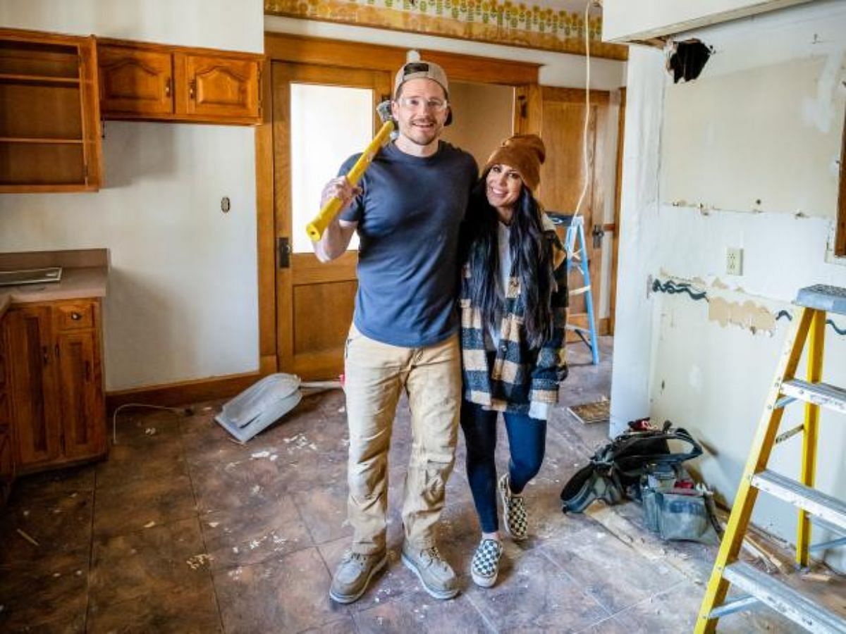 Chelsea Houska and Cole DeBoer want to inspire couples (Image via Greg Latza/ HGTV)