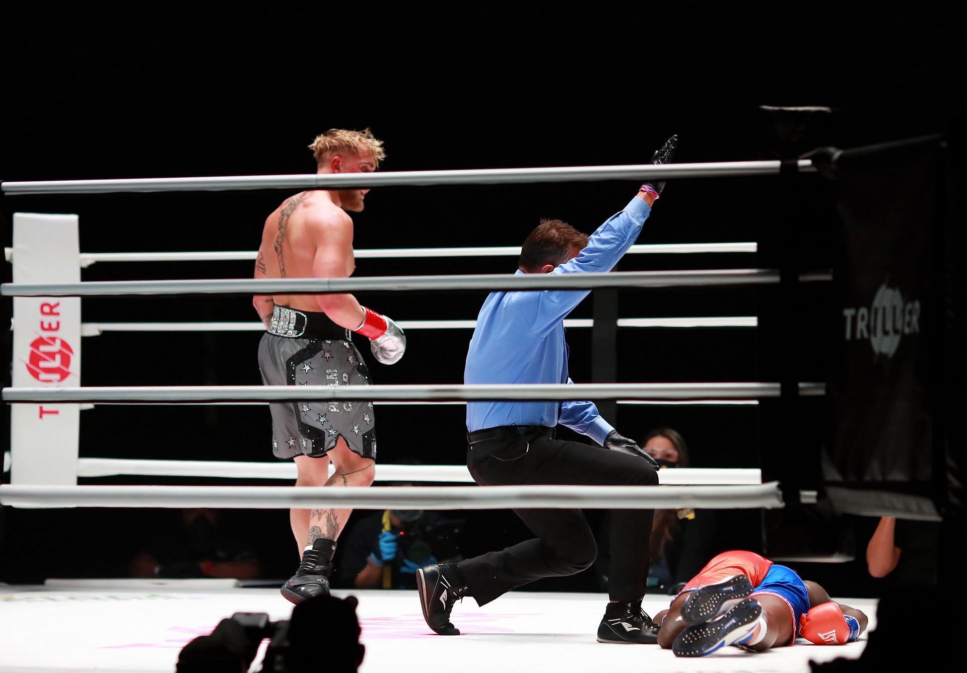 Paul knocks out Robinson at Mike Tyson vs. Roy Jones Jr.