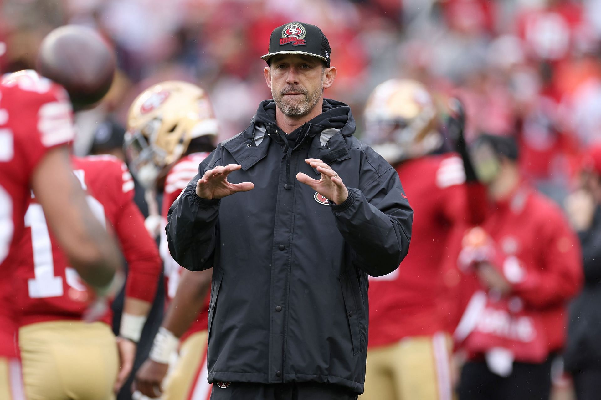 Kyle Shanahan won't want to deal with two quarterbacks vying to be a long-term starter