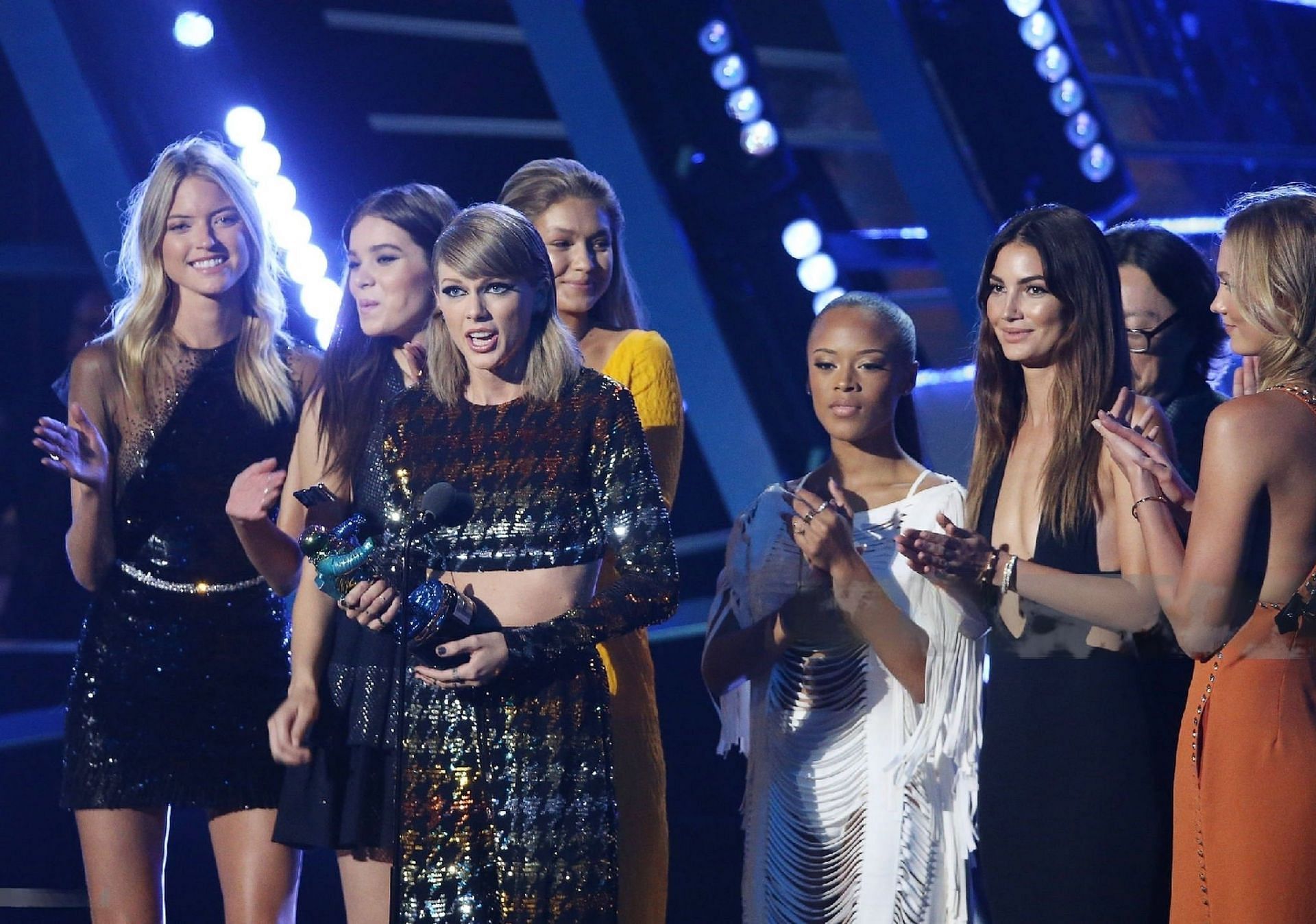 Taylor Swift at the 2015 MTV Awards for her single Bad Blood. (Image Via Getty)))