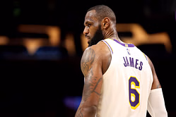Charles Barkley argues that LeBron James had a head start to breaking Kareem Abdul-Jabbar's scoring record