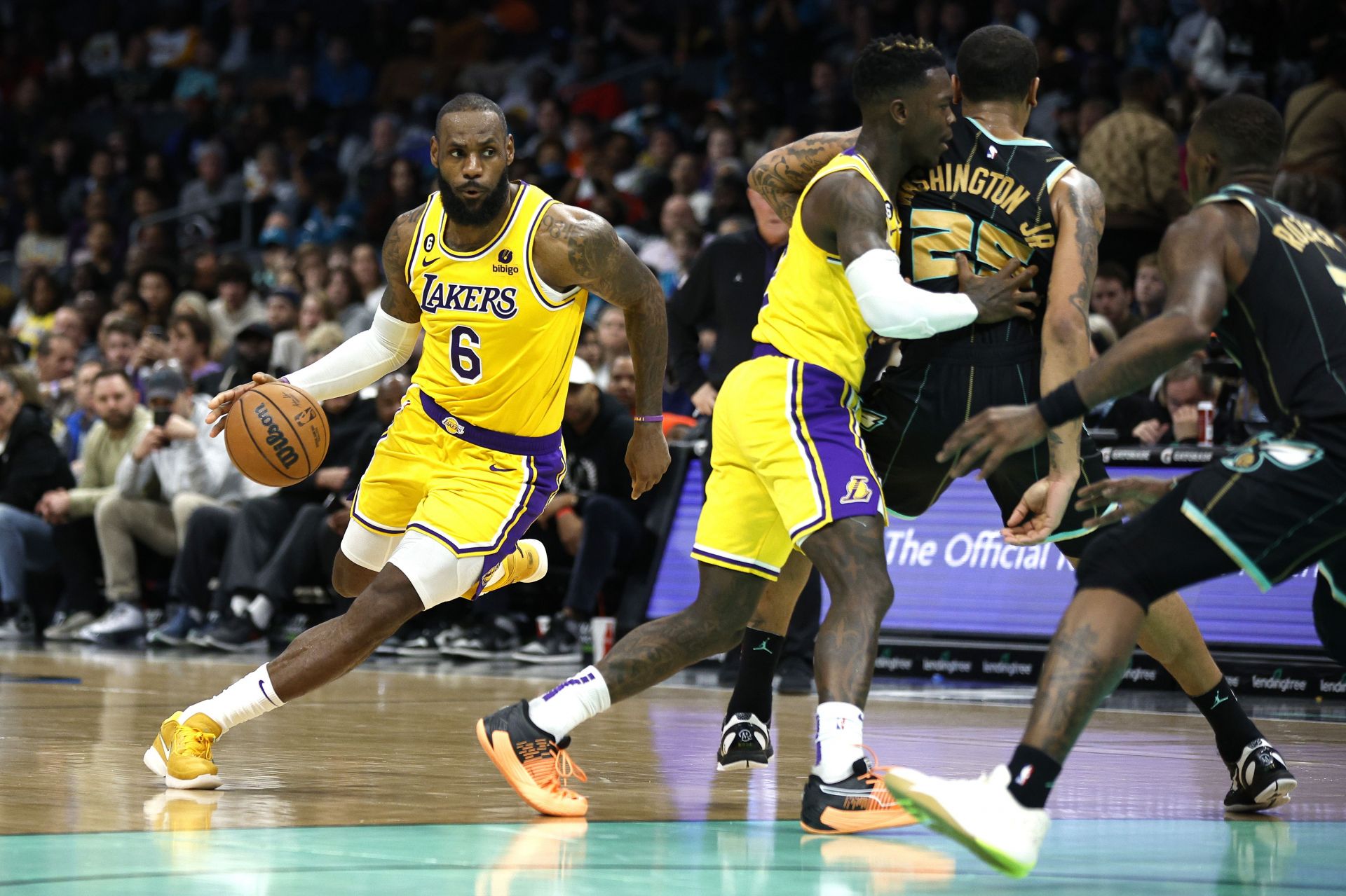 LeBron James (Los Angeles Lakers v Charlotte Hornets)