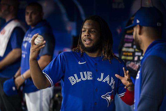 MLB Twitter reacts to HOFer Vladimir Guerrero's son Pablo Guerrero signing a deal with Texas Rangers