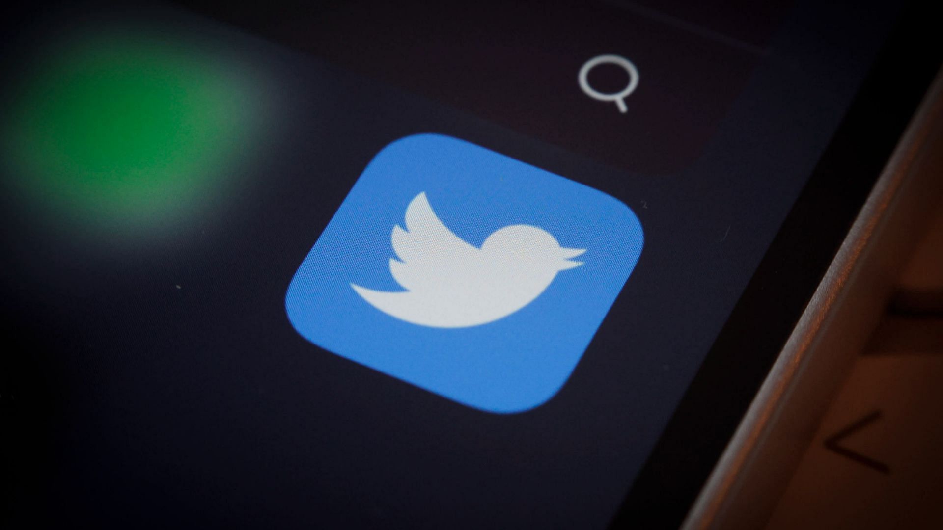 Twitter has run into a fresh controversy surrounding account security (Image via CNBC)