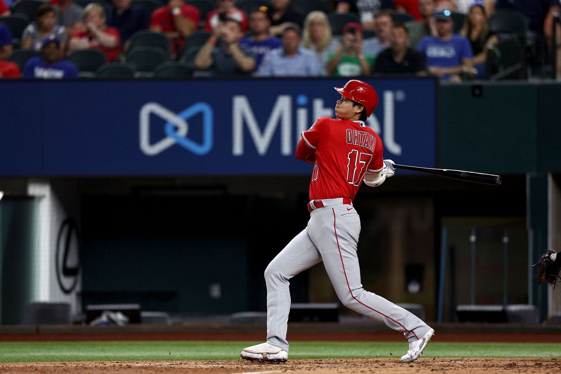 Ohtani's Baseball Skills Help His Sponsors Outperform Market - Bloomberg