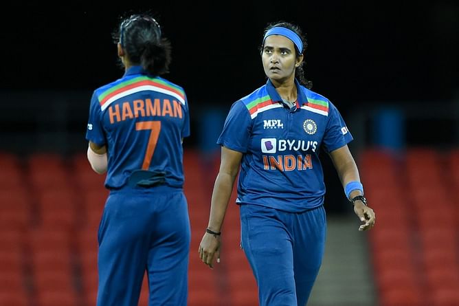 "I won't say Shikha Pandey has given outstanding performances in the past 1.5 to 2 years" - Anjum Chopra on her inclusion in T20 World Cup squad