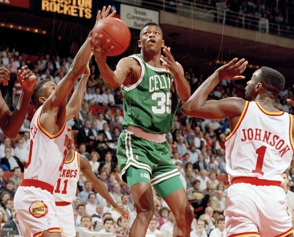 Former Boston Celtics All-Star Reggie Lewis [Photo Source: Celtics Wire]