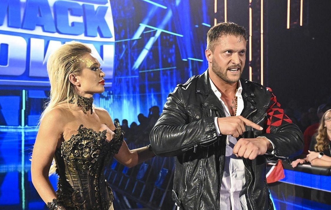 WWE SmackDown में कैरियन क्रॉस और स्कार्लेट को जीत मिली 