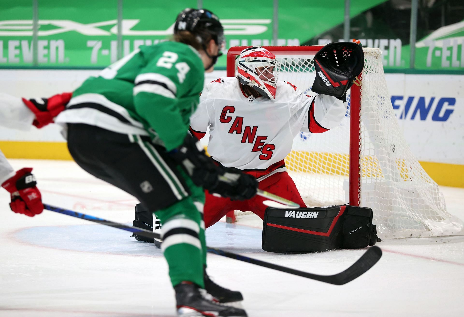 Carolina Hurricanes v Dallas Stars