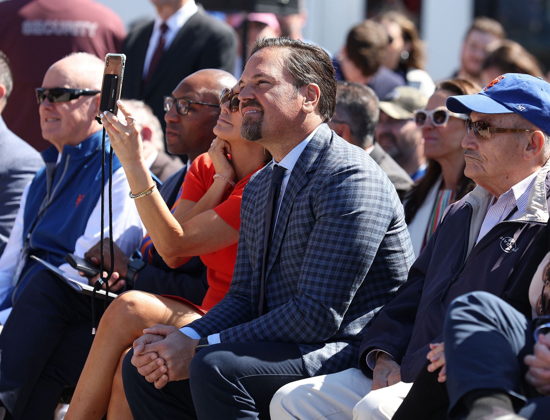 Mike Piazza watching the New York Mets