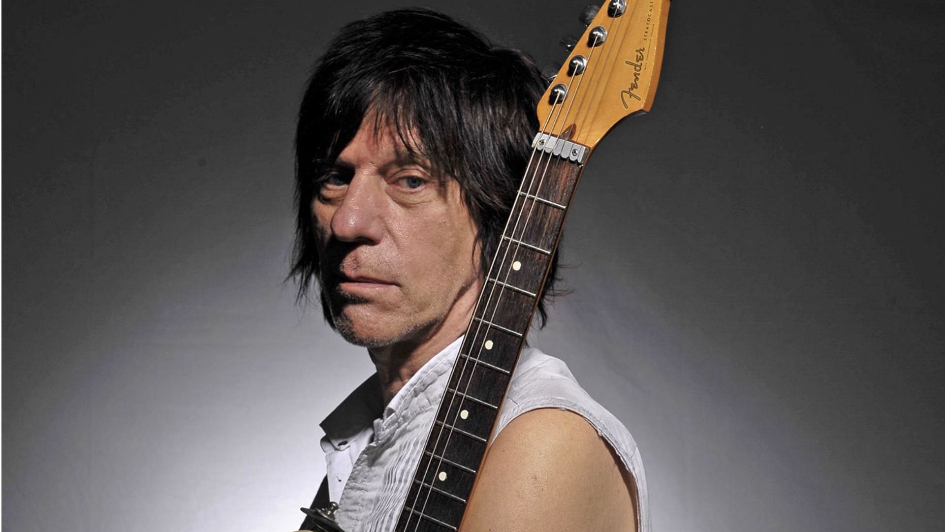 Jeff Beck is survived by his wife, Sandra Cash. (Image via Joby Sessions/Getty)