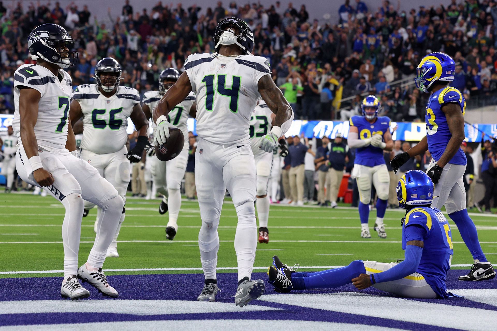 Seattle Seahawks v Los Angeles Rams