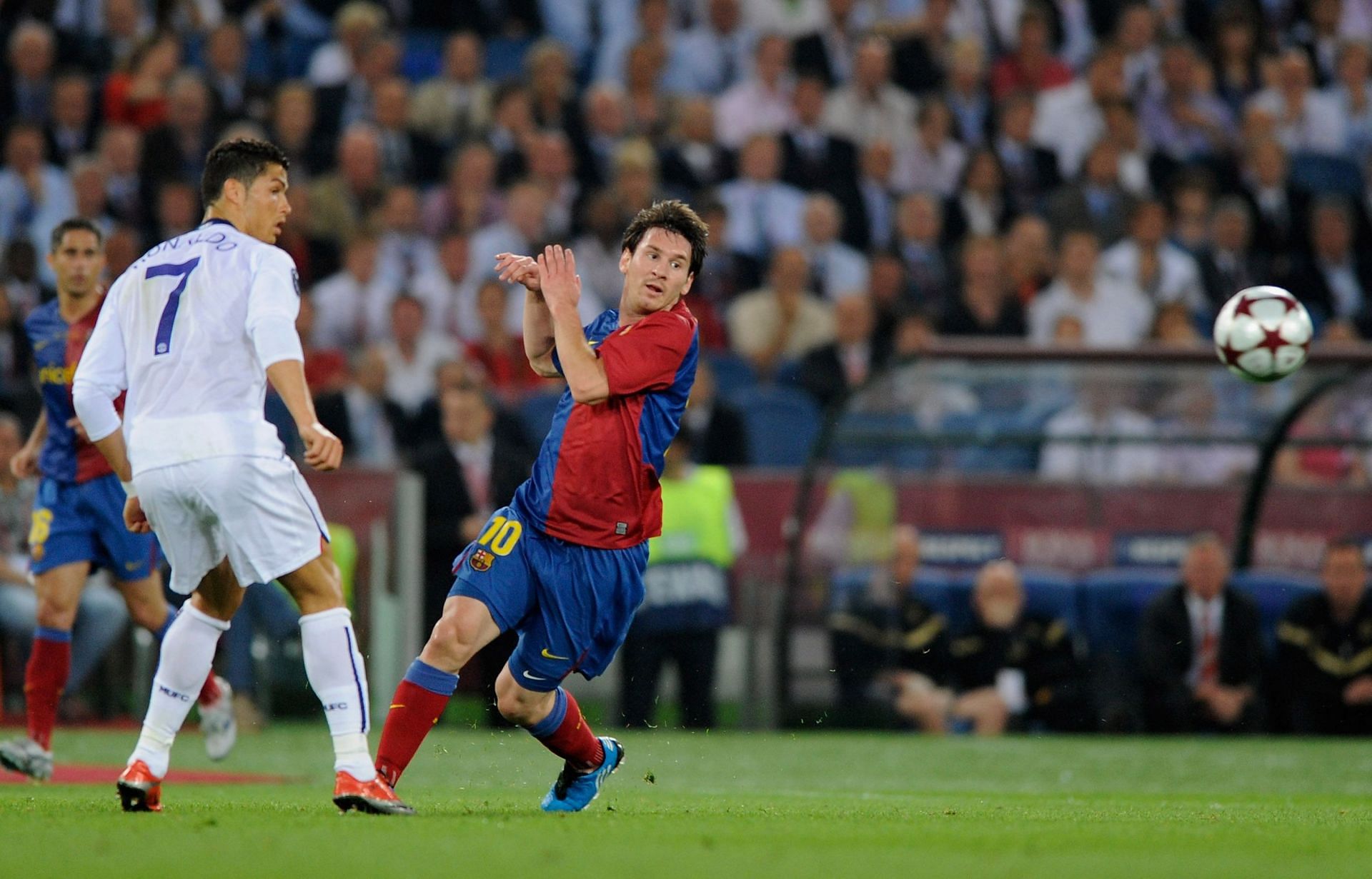 Lionel Messi inspired Barcelona to a win over Cristiano Ronaldo&#039;s Manchester United in the 2009 UCL final