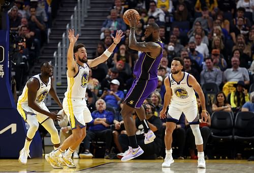 Los Angeles Lakers v Golden State Warriors