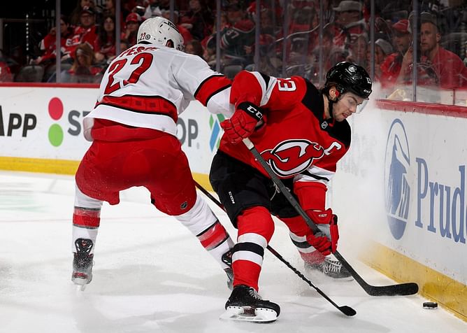 Hurricanes vs Devils Prediction, Odds, Lines, and Picks - January 1| 2022-23 NHL Season