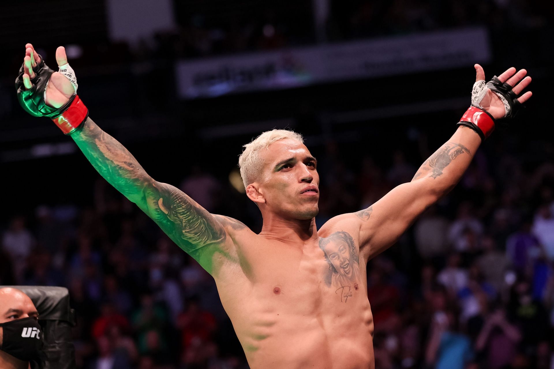 Charles Oliveira has already called for a fight with Conor McGregor