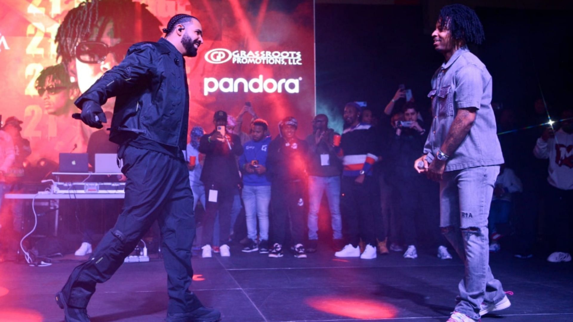 Download American hip-hop artist 21 Savage performing on stage