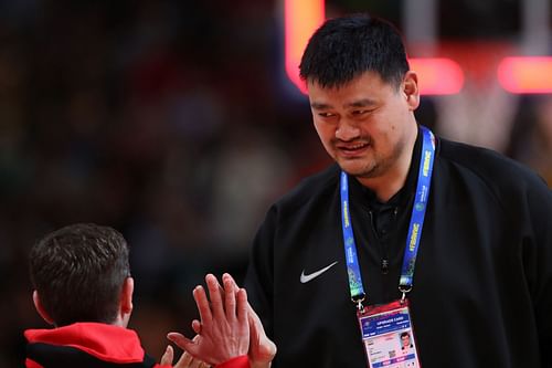 Yao Ming had a great NBA career, but did not deserve his 2011 NBA All-Star selection (Image via Getty Images)