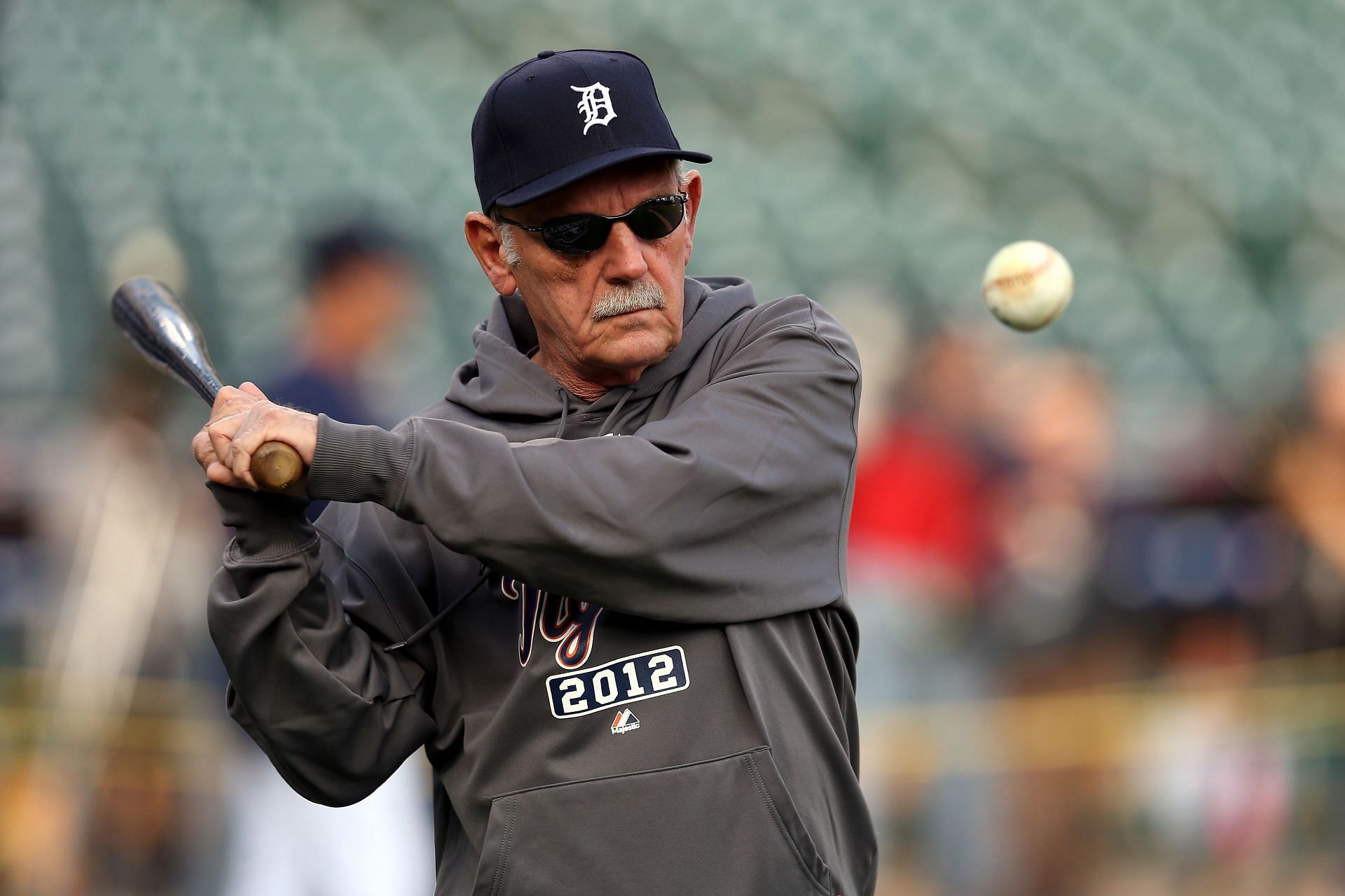 Jim Leyland says he'd play Davis over Hedges and shares his