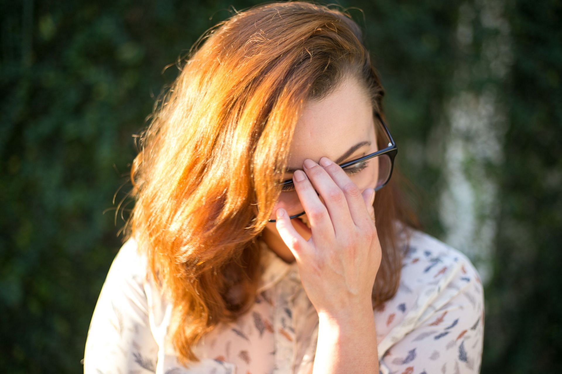 Effective remedies for dry scalp to try! (Image via Pexels/Garon Piceli)