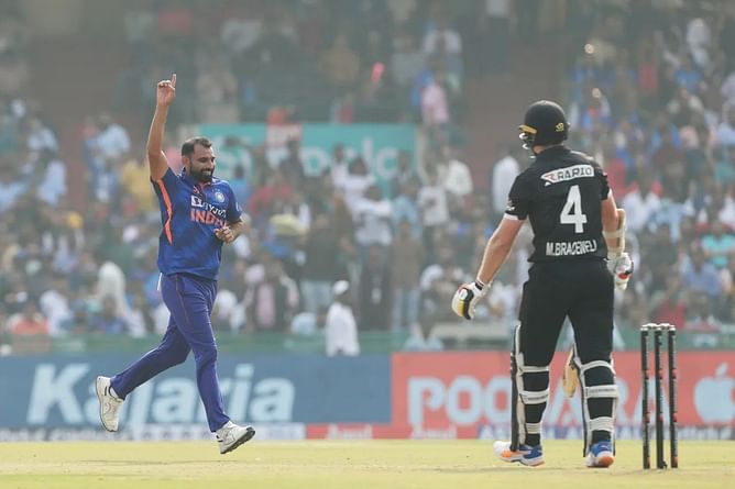 "Mohammad Shami will probably take a huge learning from this" - Sanjay Bangar on seamer's dismissal of Michael Bracewell