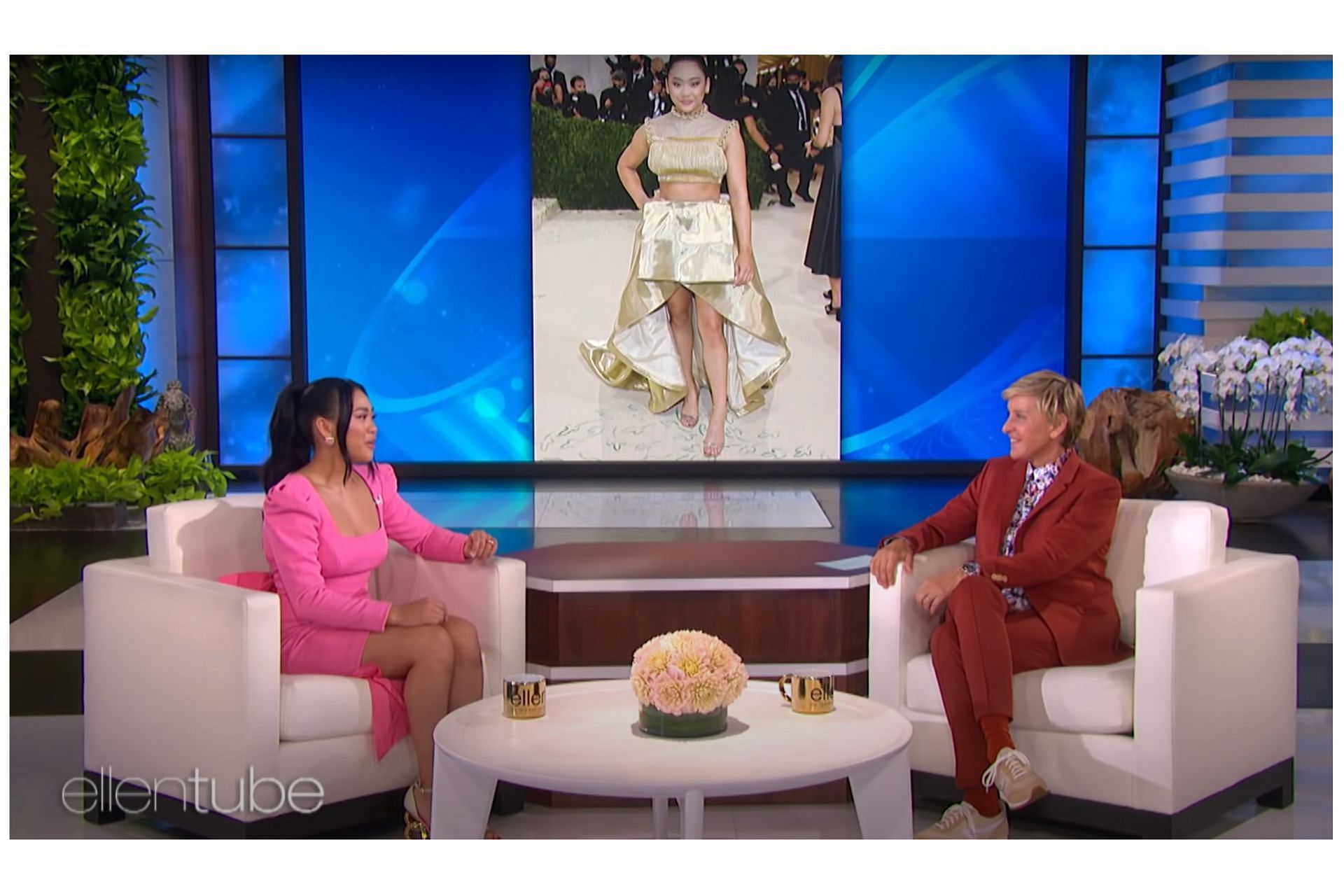 Suni Lee is hosted by Ellen on her show: Image via YouTube (TheEllenShow)