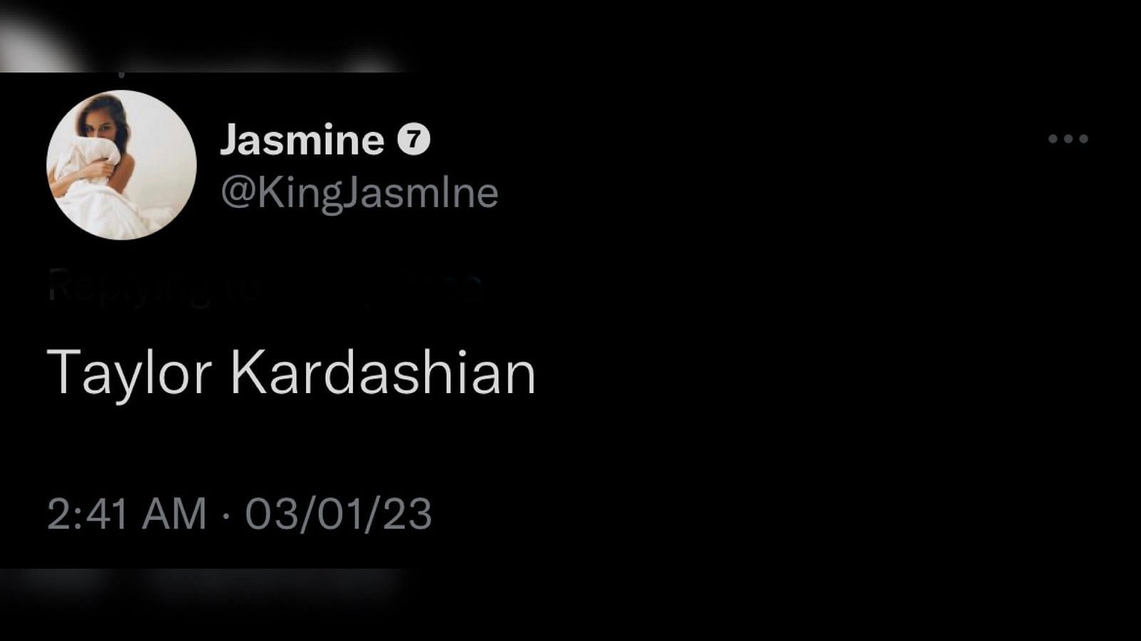 Screenshot of a Twitter user comparing Kardashian to Taylor Swift. (Image via Twitter/@KingJasmlne)