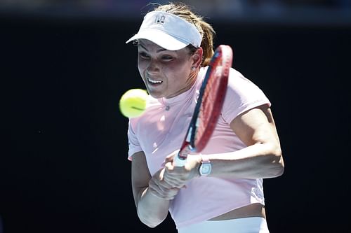 Donna Vekic strikes the ball at the 2023 Australian Open