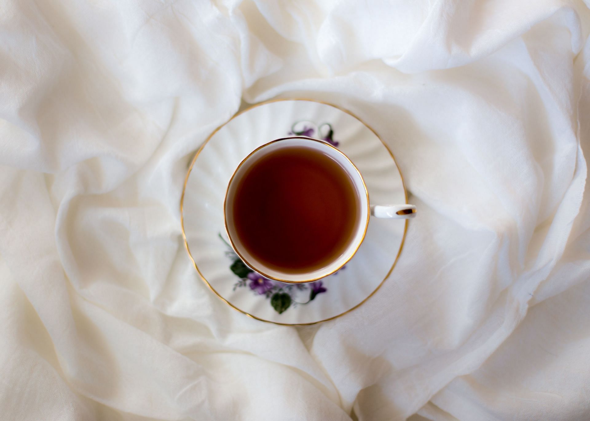 There are many benefits of black tea, including its high antioxidant content. (Image via Unsplash / Sixteen Miles out)