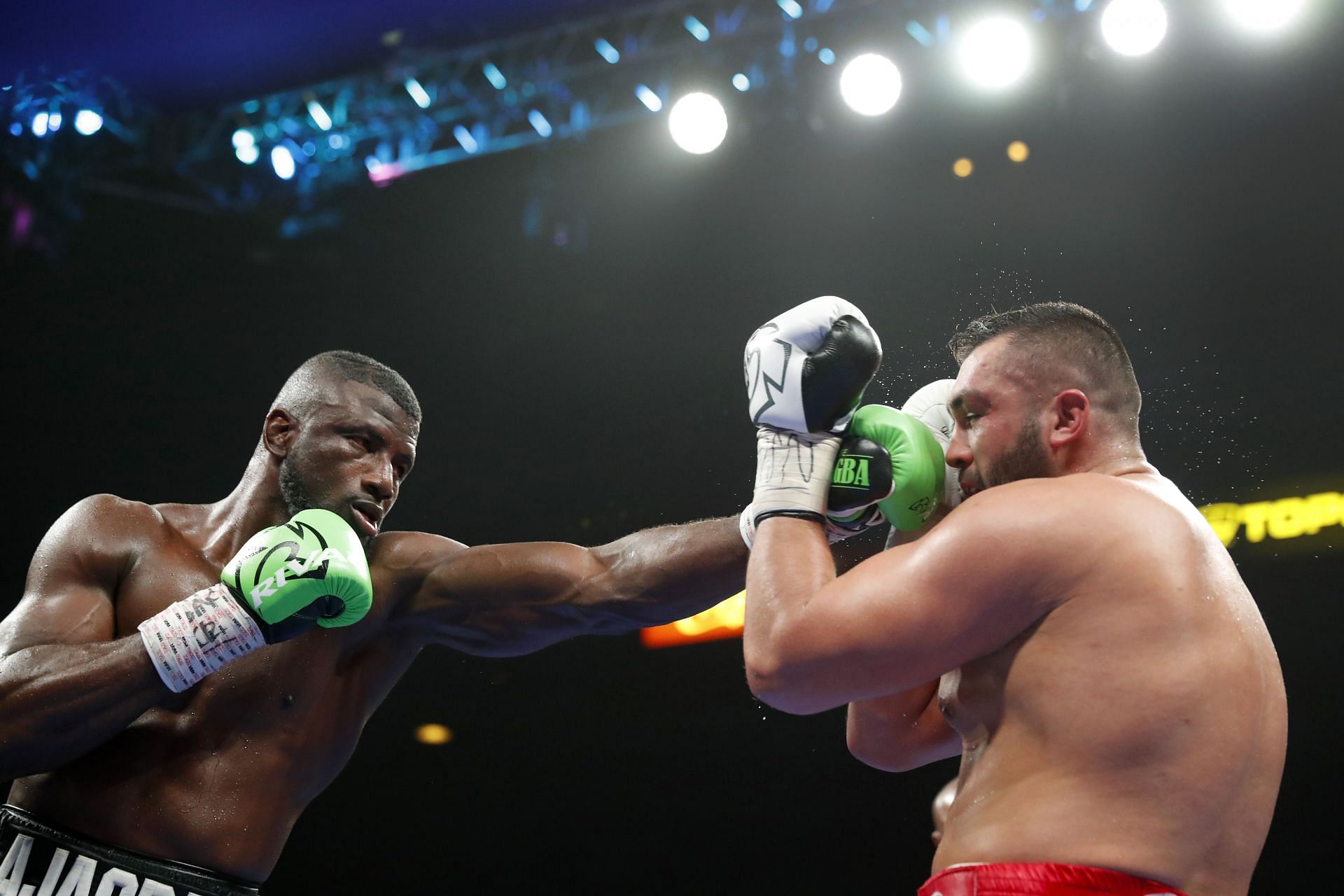 Efe Ajagba v Ali Eren Demirezen